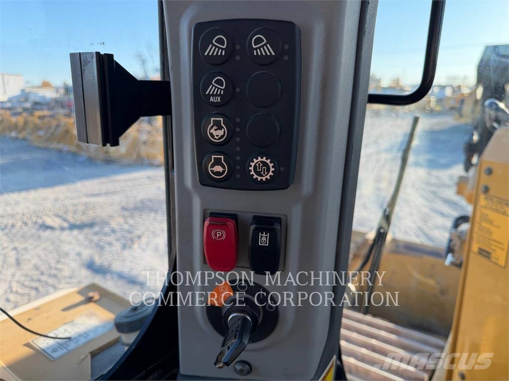 CAT D6-20 Buldožeri gusjeničari