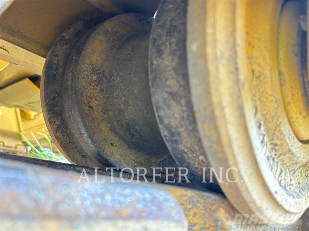 CAT D6-20XE SU Buldožeri gusjeničari