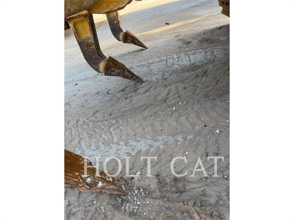 CAT D6 XE Buldožeri gusjeničari