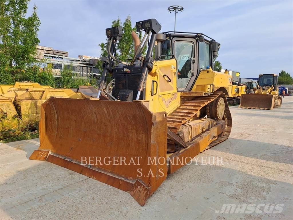 CAT D6 XE Buldožeri gusjeničari