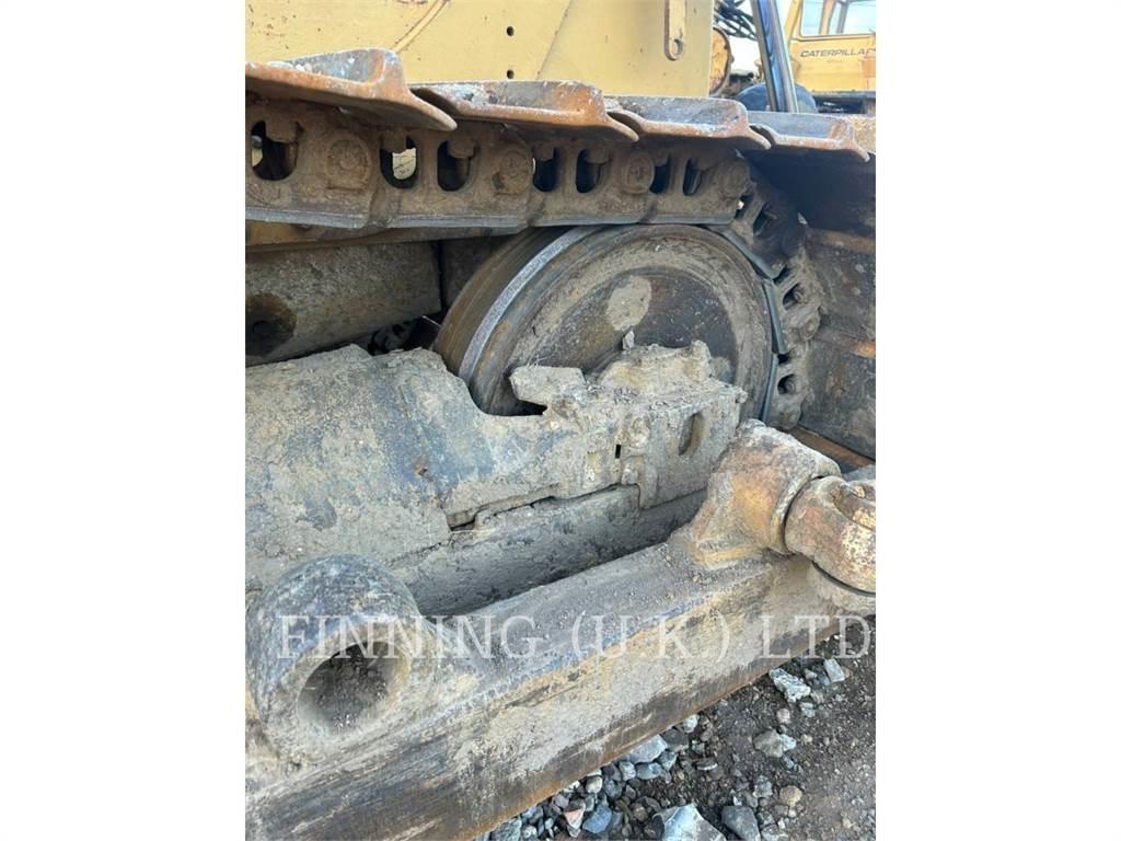 CAT D6E PS Buldožeri gusjeničari