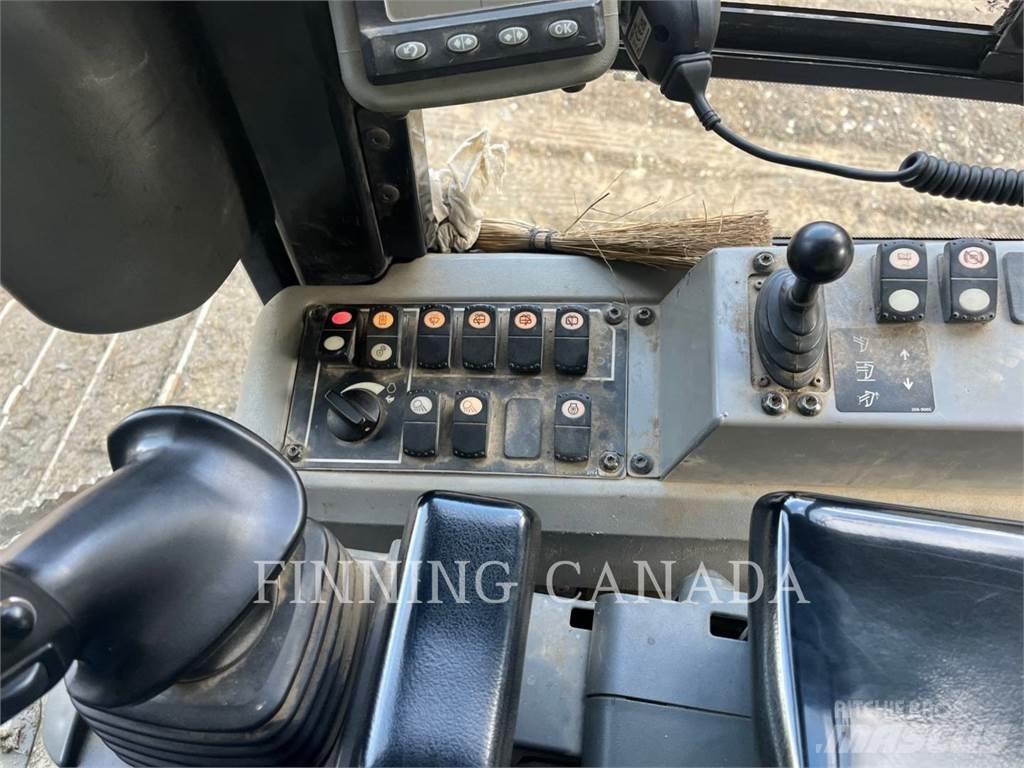 CAT D6K Buldožeri gusjeničari