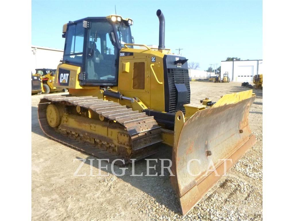 CAT D6K2 Buldožeri gusjeničari