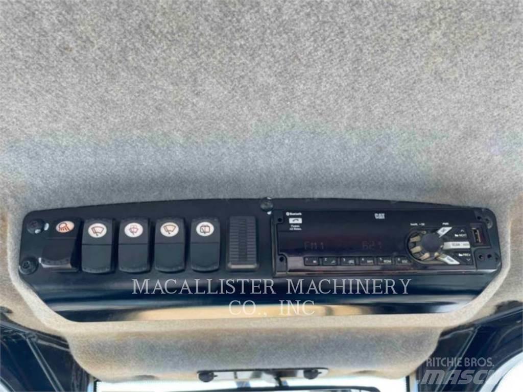 CAT D6K2LGP Buldožeri gusjeničari
