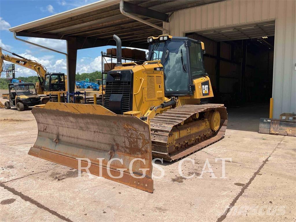 CAT D6K2LGP Buldožeri gusjeničari