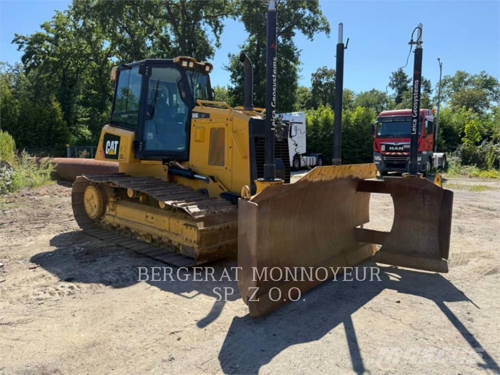 CAT D6K2LGP Buldožeri gusjeničari