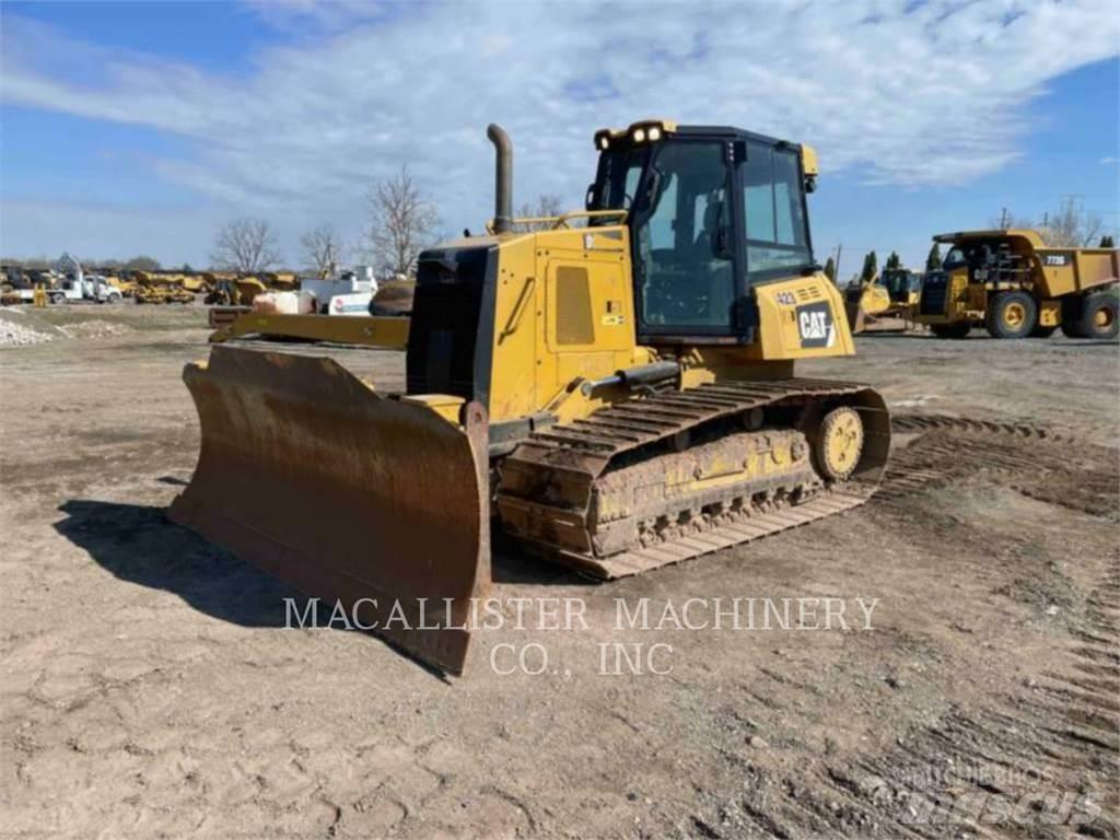 CAT D6K2LGP Buldožeri gusjeničari