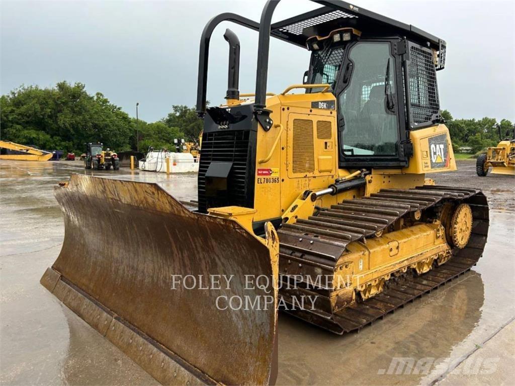 CAT D6K2LGPA Buldožeri gusjeničari