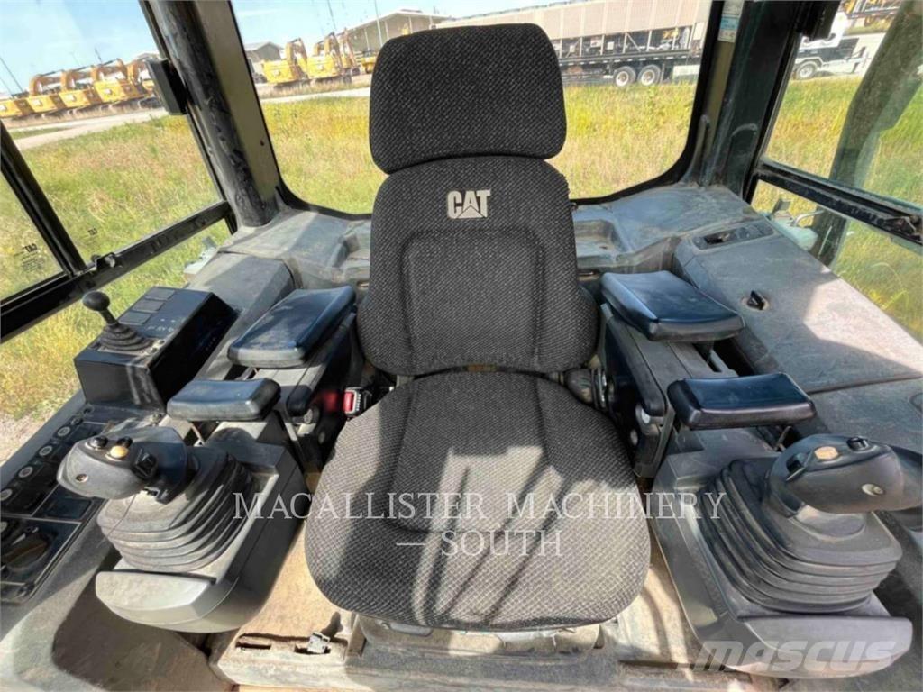 CAT D6KXL Buldožeri gusjeničari
