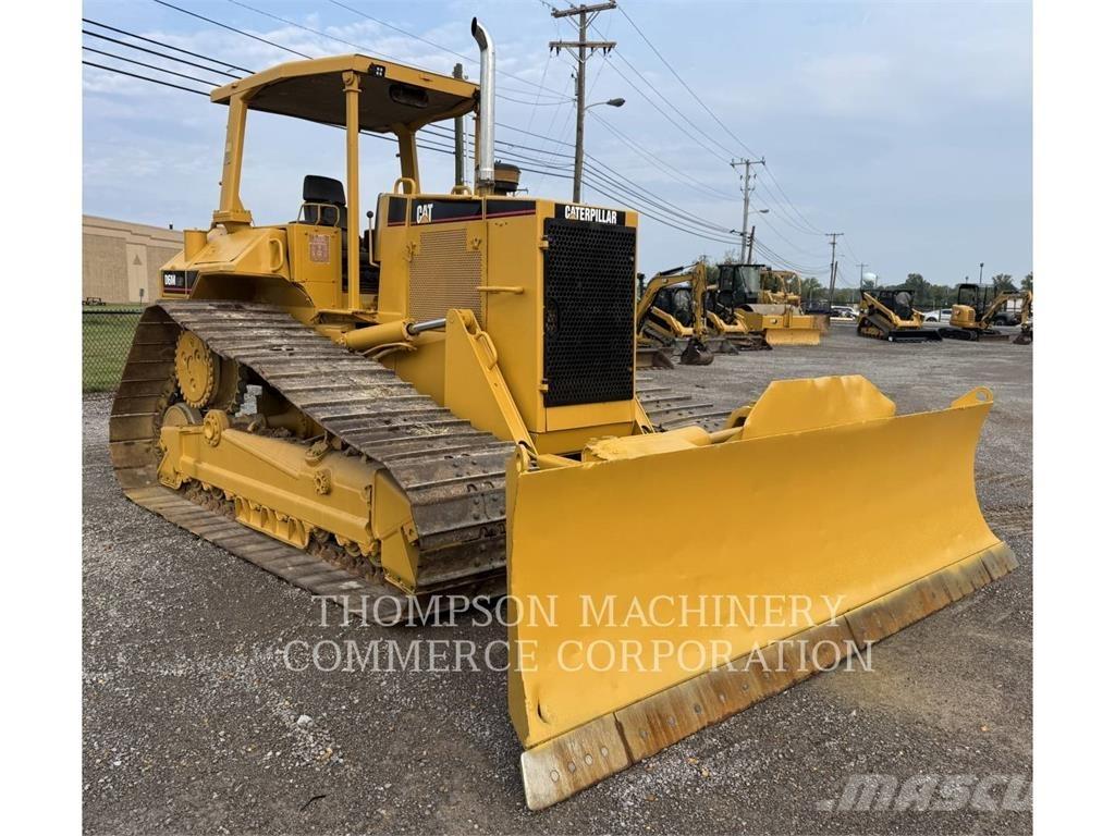 CAT D6M LGP Buldožeri gusjeničari