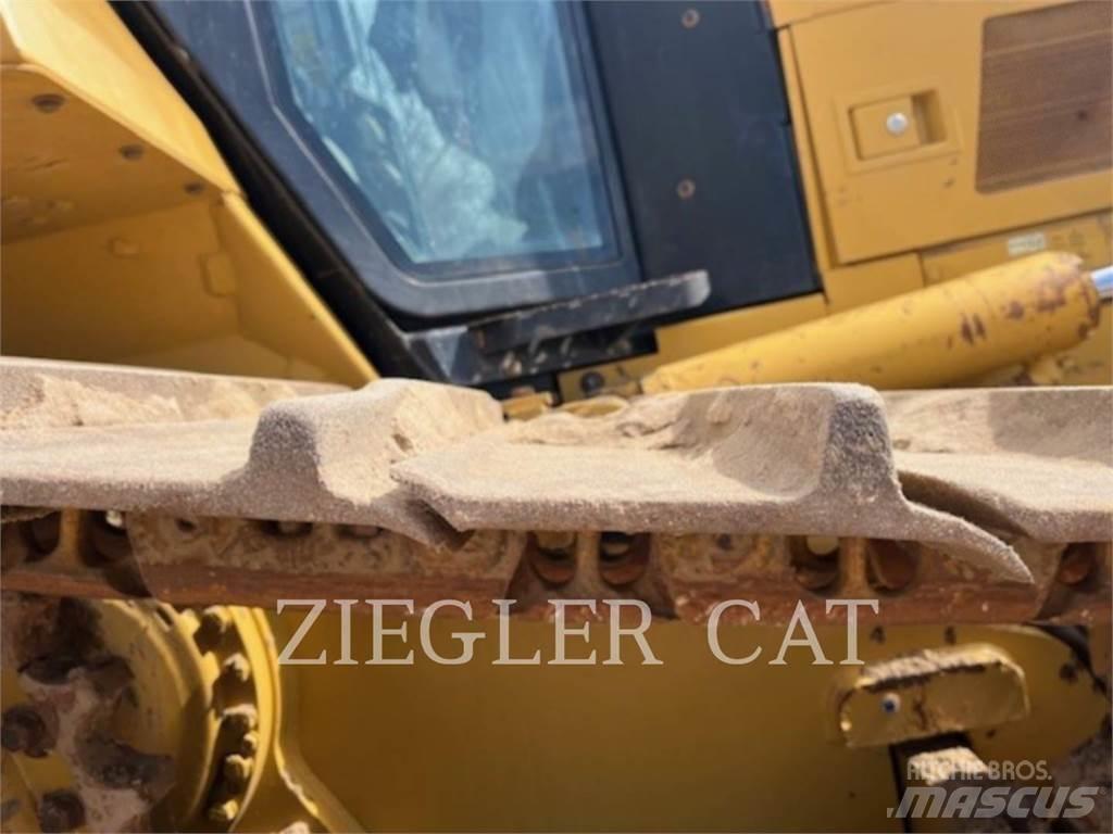 CAT D6N Buldožeri gusjeničari