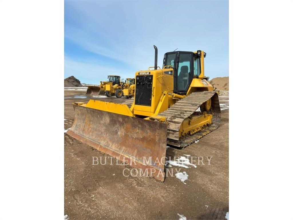 CAT D6N Buldožeri gusjeničari