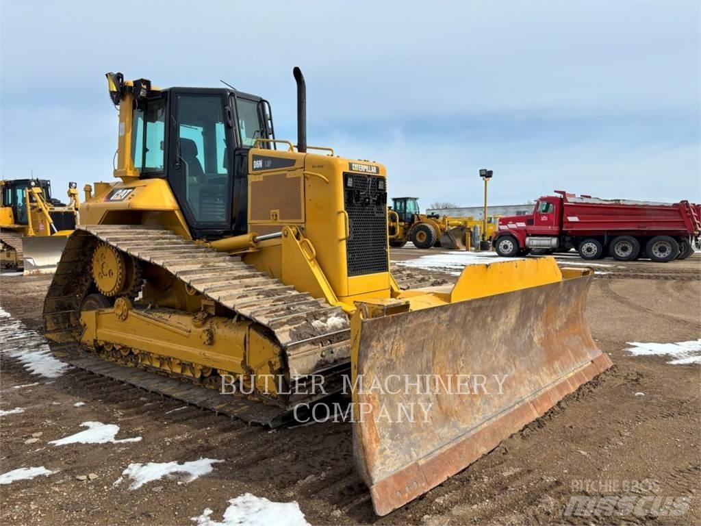 CAT D6N Buldožeri gusjeničari