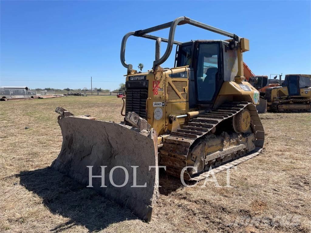 CAT D6N Buldožeri gusjeničari