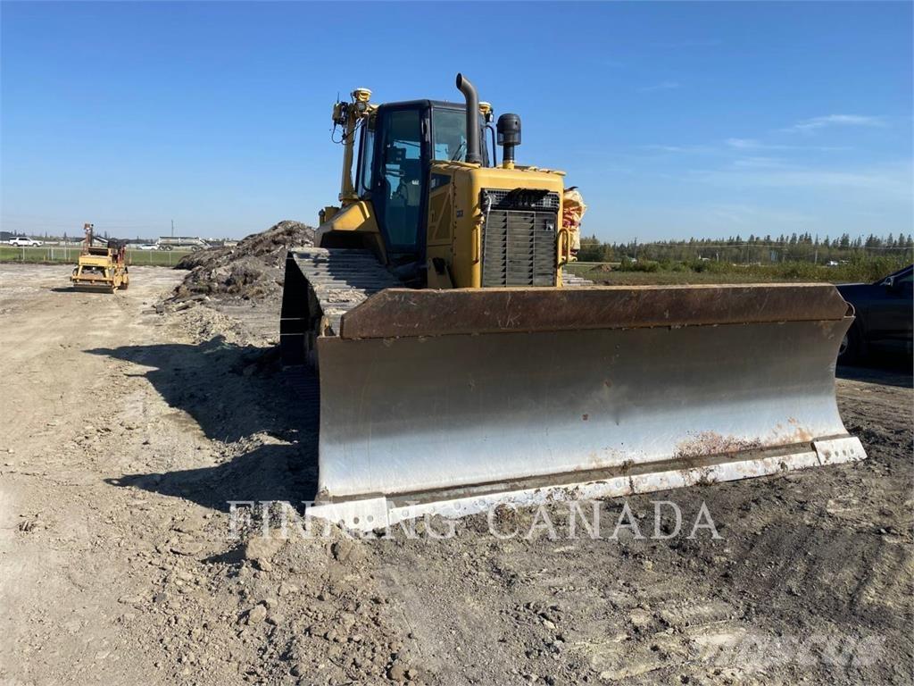 CAT D6N Buldožeri gusjeničari