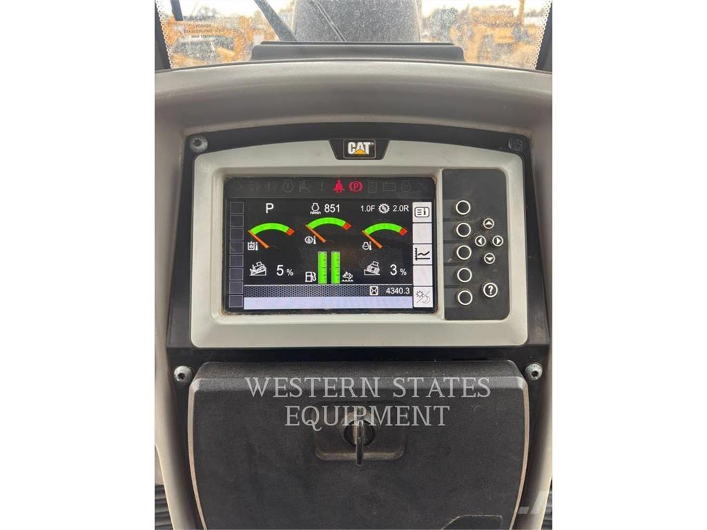 CAT D6N Buldožeri gusjeničari