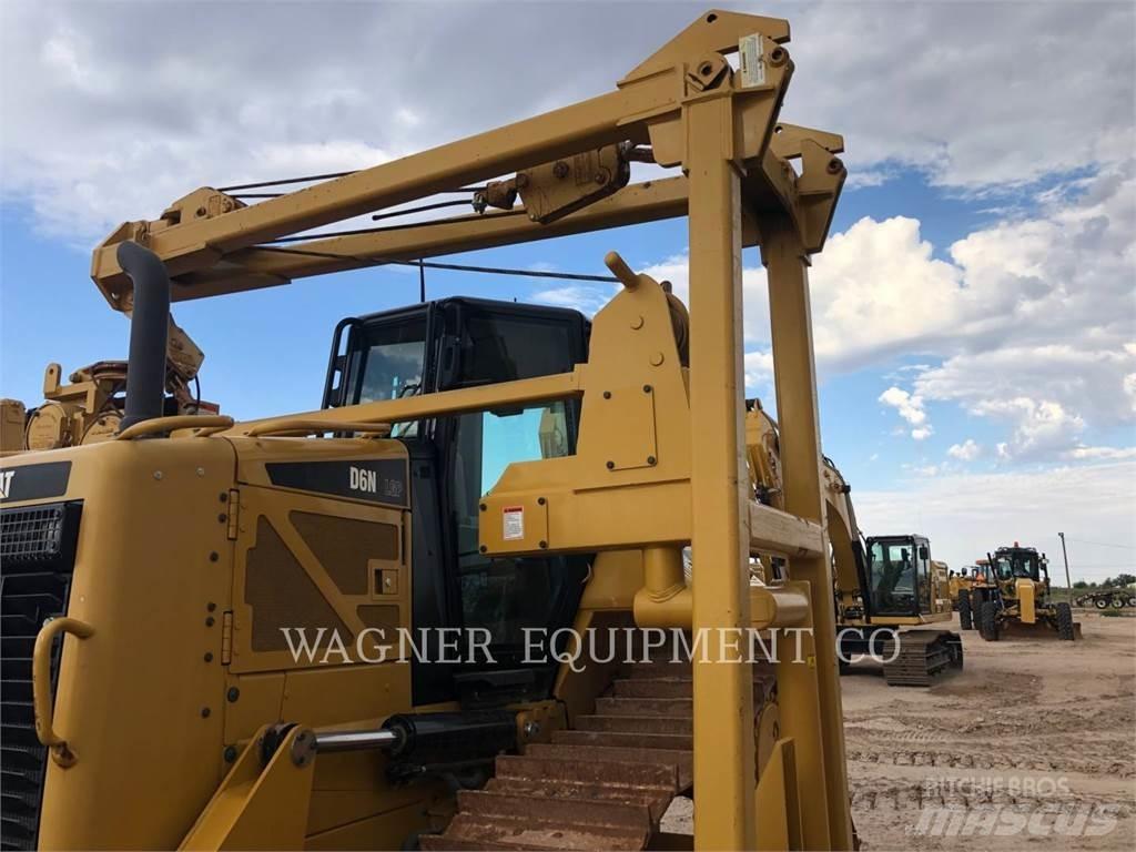 CAT D6N LGP PL Buldožeri gusjeničari