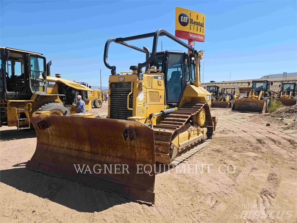 CAT D6N XL Buldožeri gusjeničari