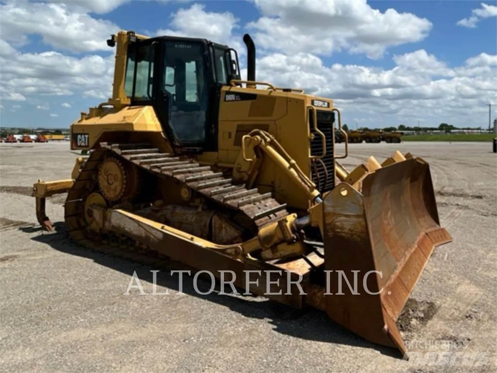 CAT D6N XL SU Buldožeri gusjeničari