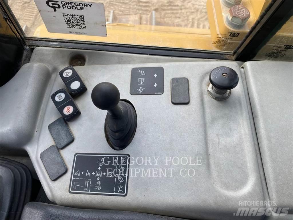 CAT D6NLGP Buldožeri gusjeničari