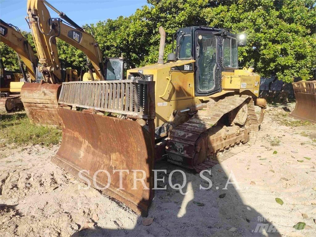 CAT D6NXL Buldožeri gusjeničari