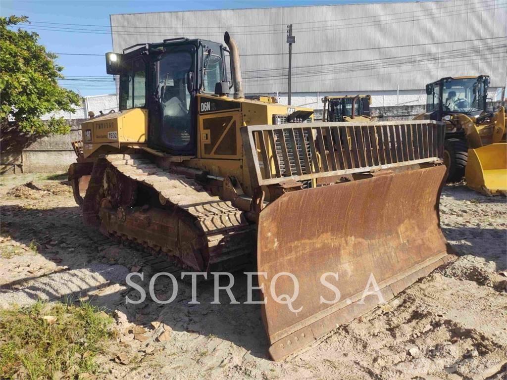 CAT D6NXL Buldožeri gusjeničari