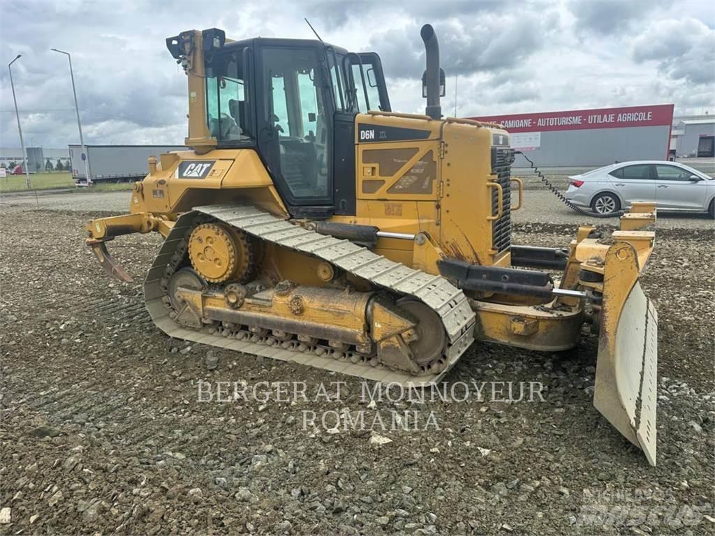 CAT D6NXL Buldožeri gusjeničari