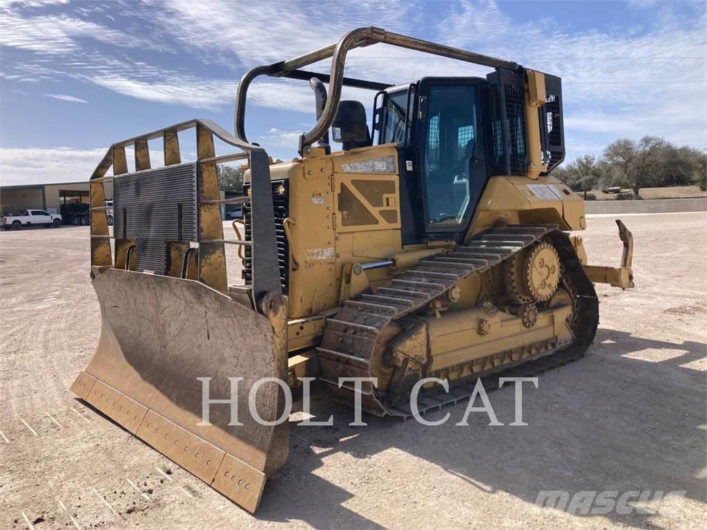 CAT D6NXL Buldožeri gusjeničari