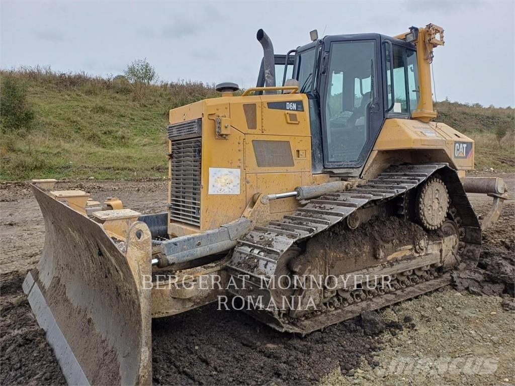 CAT D6NXL Buldožeri gusjeničari