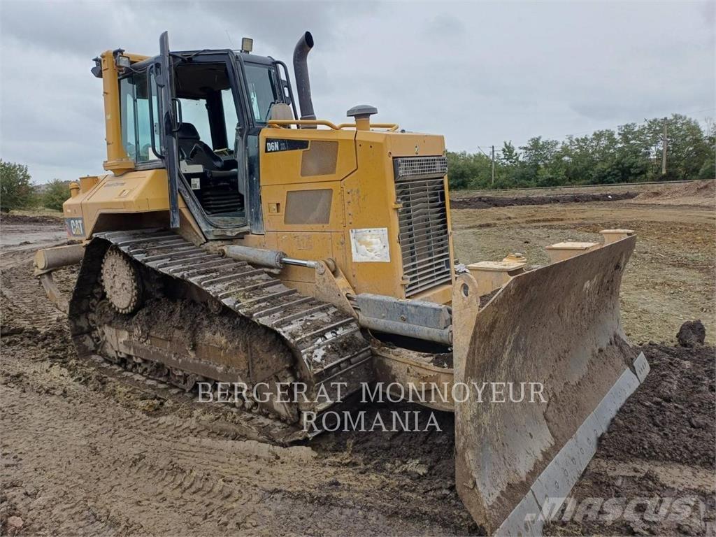 CAT D6NXL Buldožeri gusjeničari