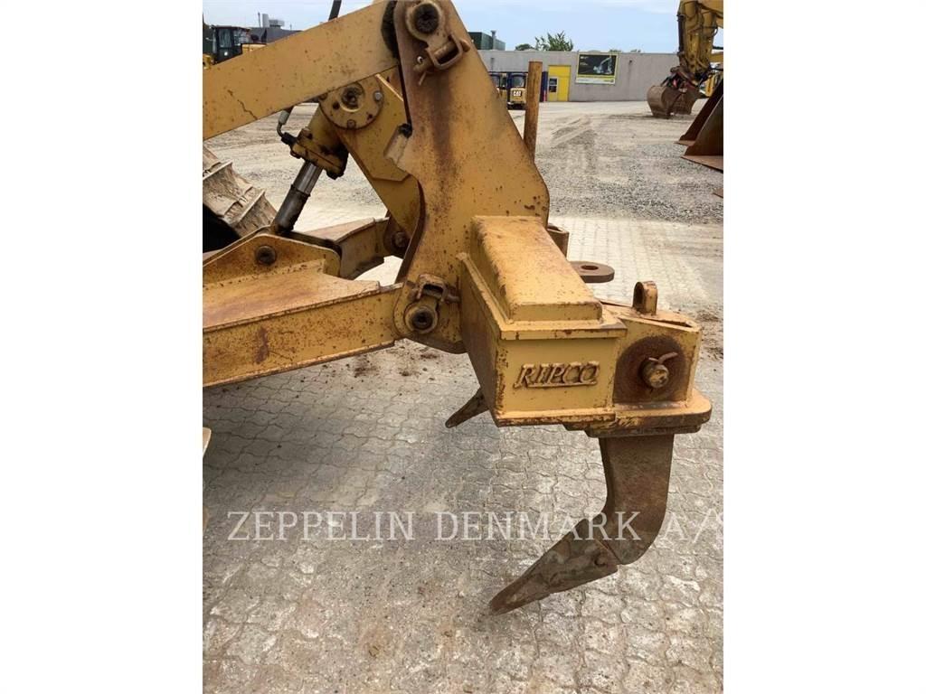CAT D6R Buldožeri gusjeničari