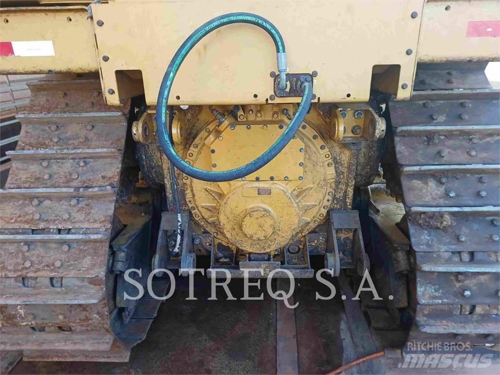 CAT D6T Buldožeri gusjeničari