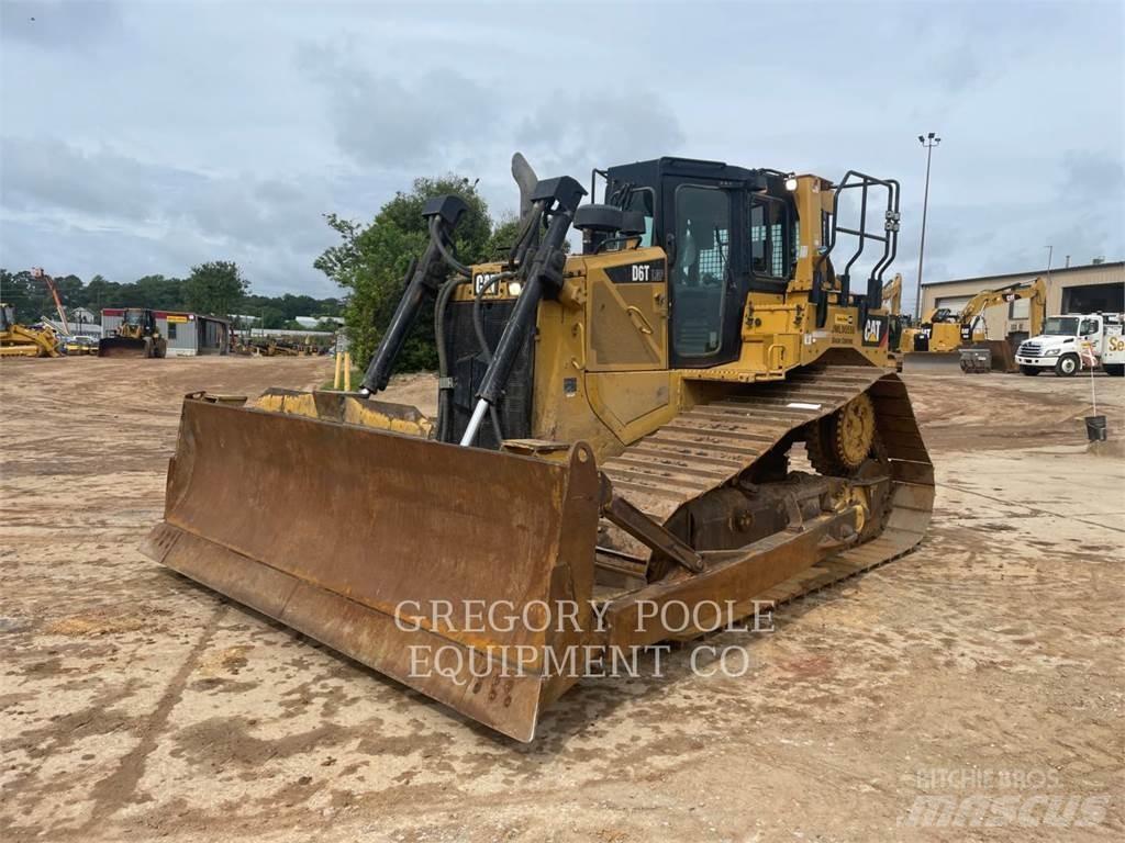 CAT D6T Buldožeri gusjeničari