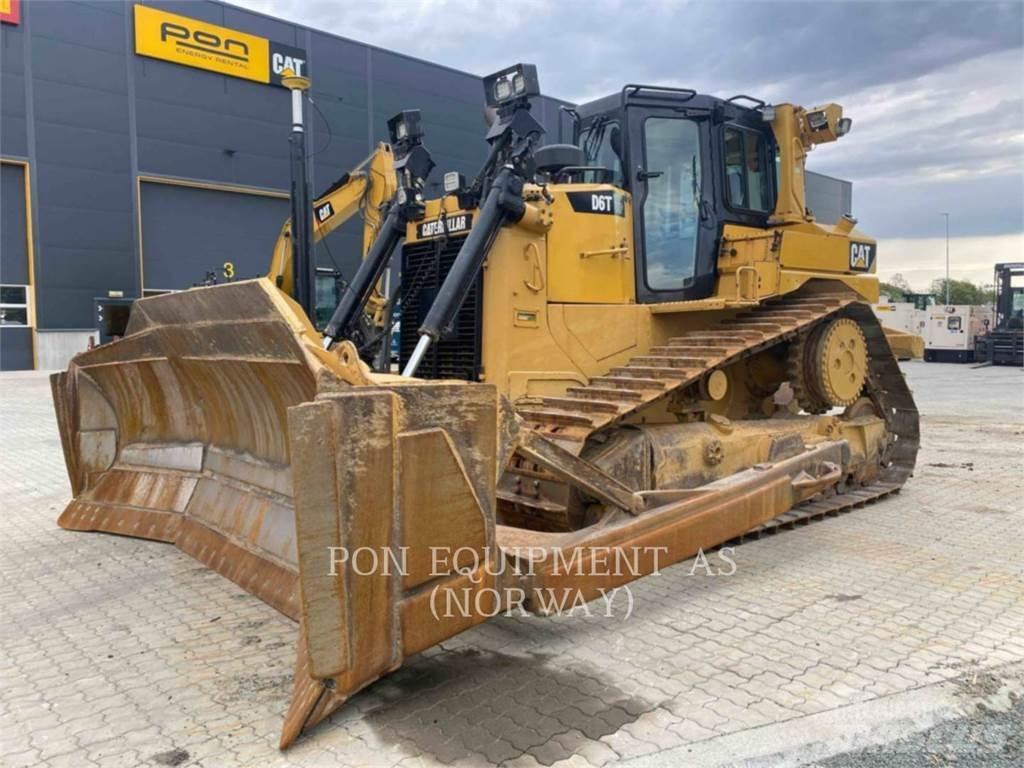 CAT D6T Buldožeri gusjeničari