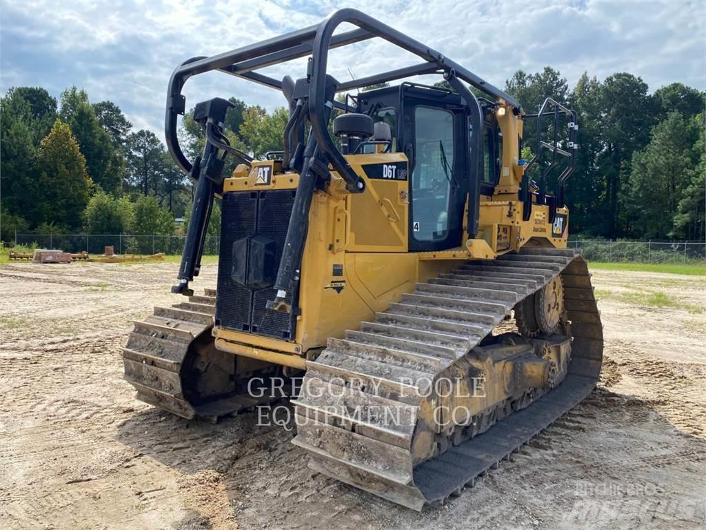 CAT D6T Buldožeri gusjeničari
