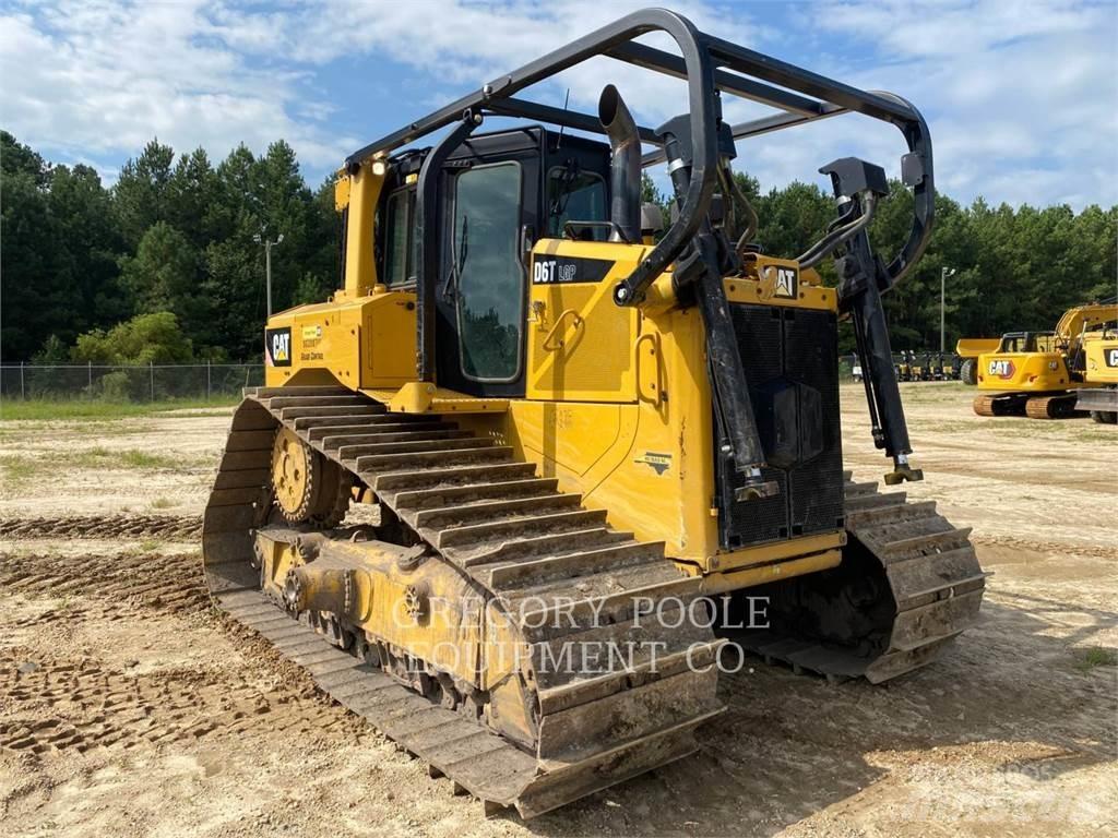 CAT D6T Buldožeri gusjeničari
