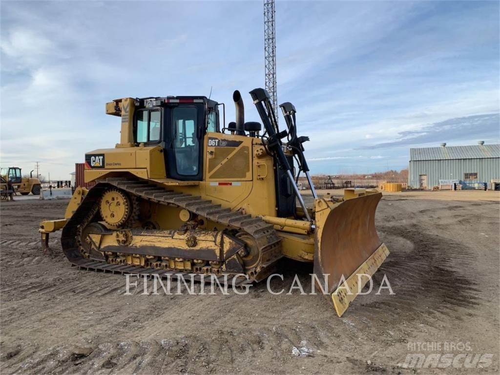 CAT D6T Buldožeri gusjeničari