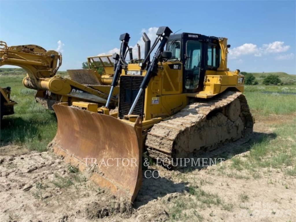 CAT D6T Buldožeri gusjeničari