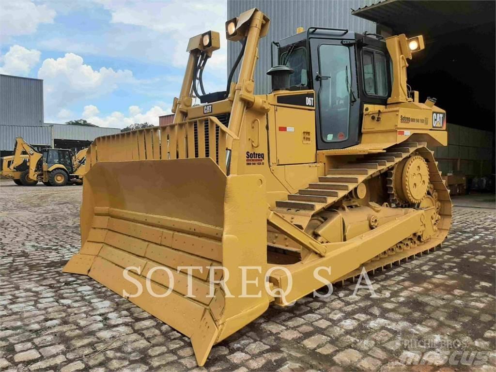 CAT D6T Buldožeri gusjeničari