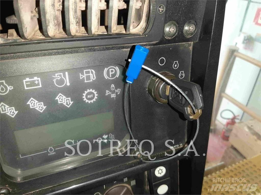 CAT D6T Buldožeri gusjeničari