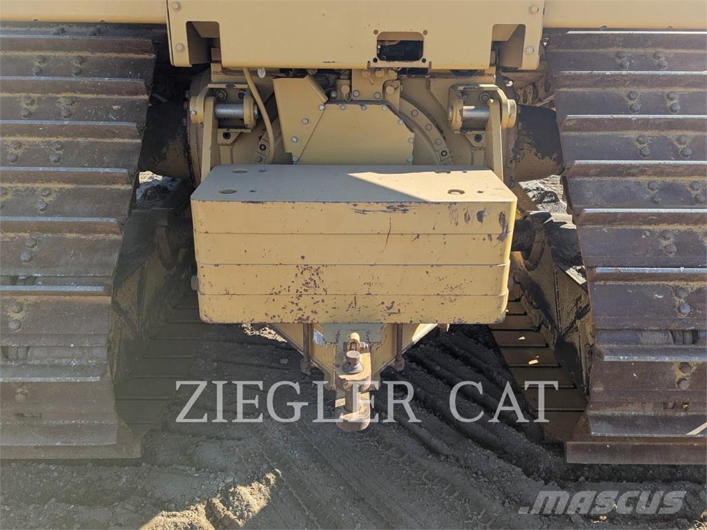 CAT D6T Buldožeri gusjeničari