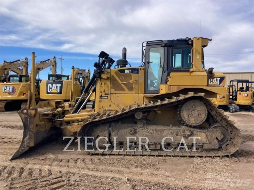 CAT D6T Buldožeri gusjeničari