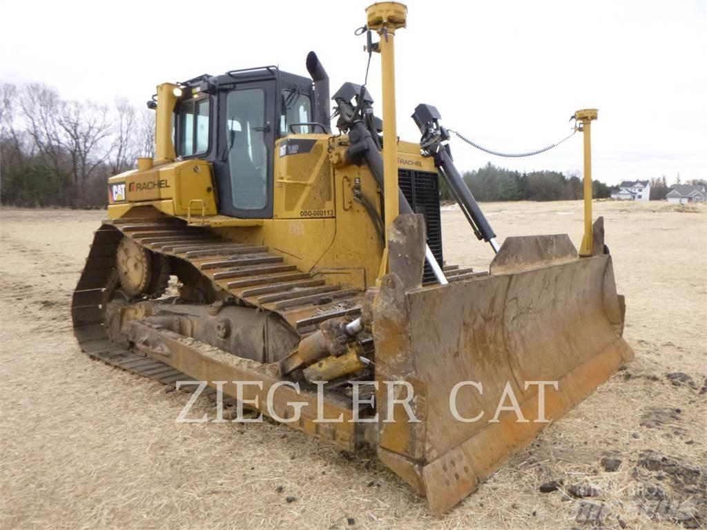 CAT D6T Buldožeri gusjeničari