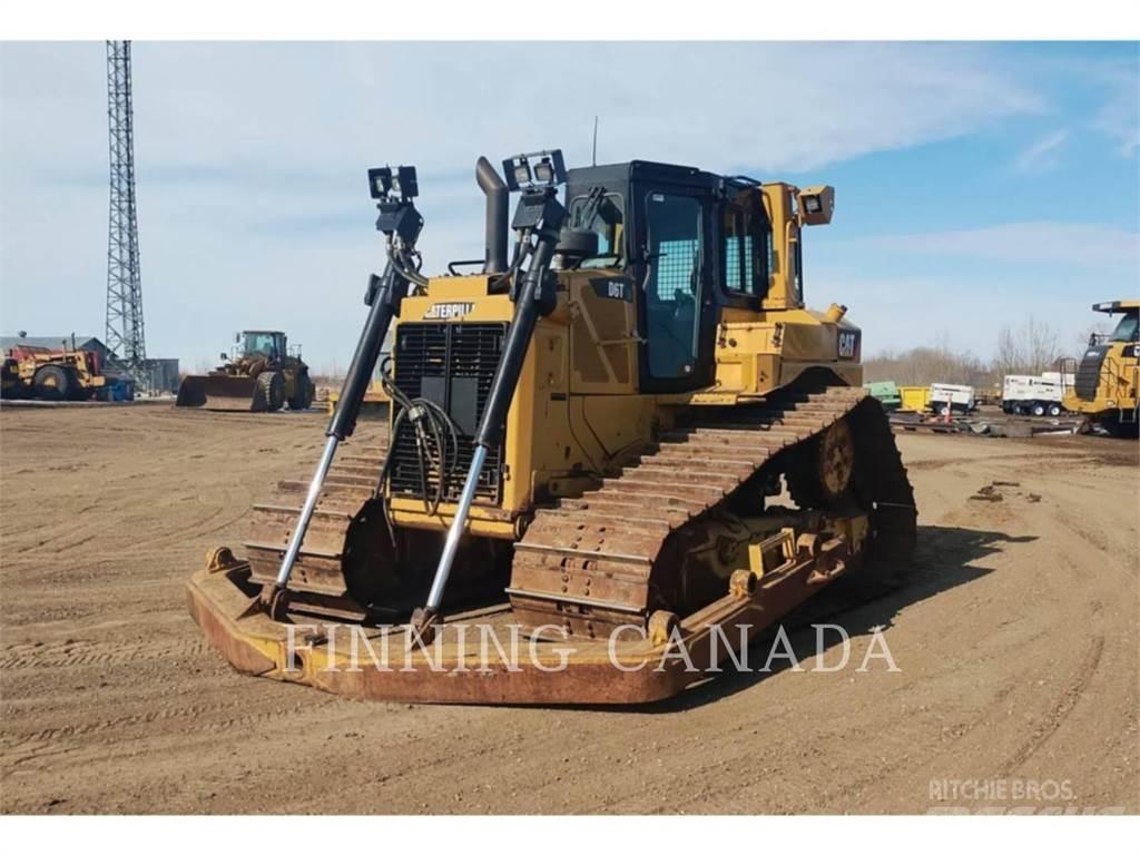 CAT D6T Buldožeri gusjeničari