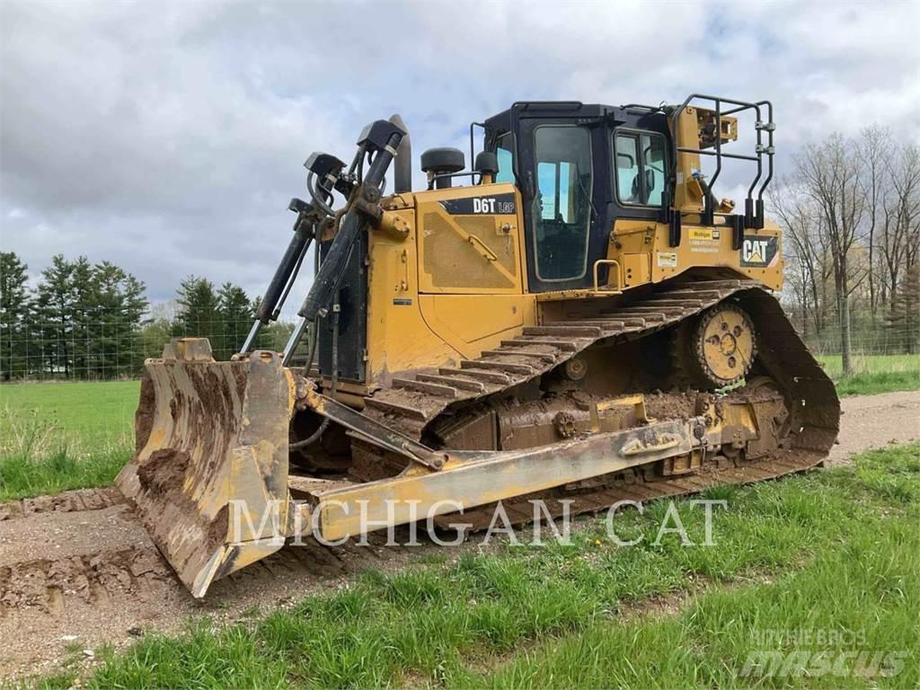 CAT D6T Buldožeri gusjeničari