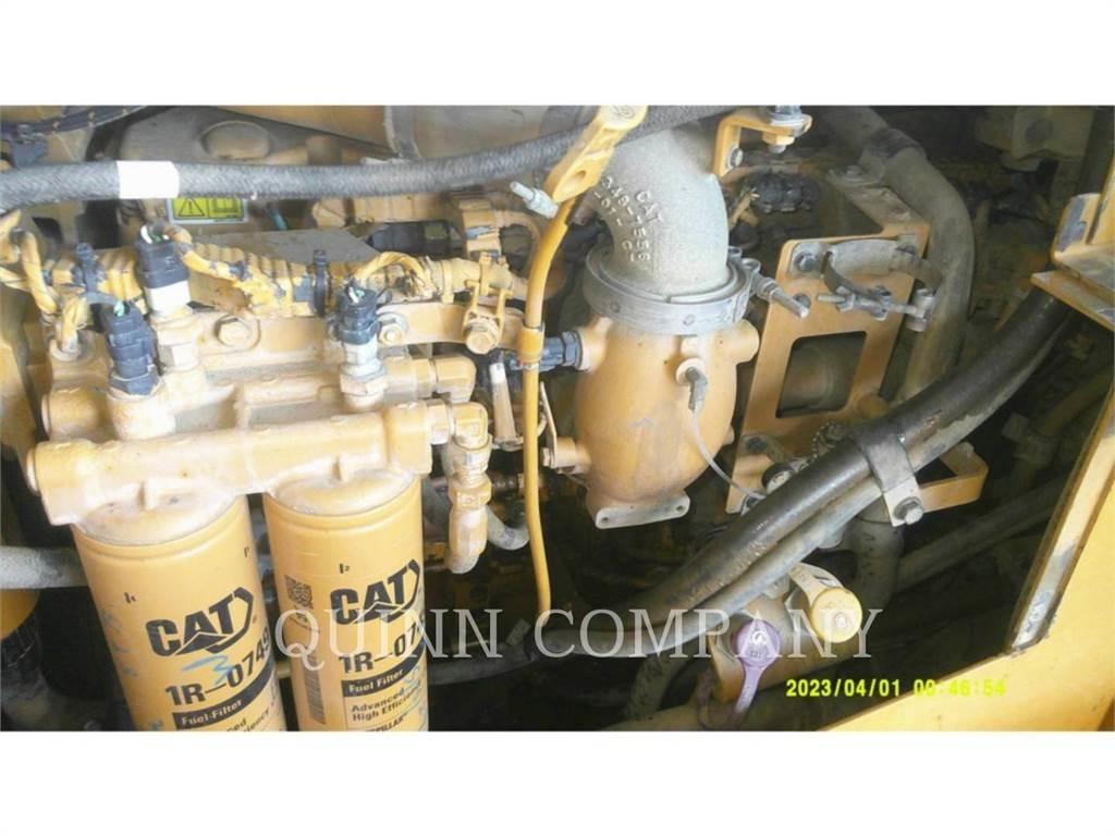 CAT D6T Buldožeri gusjeničari