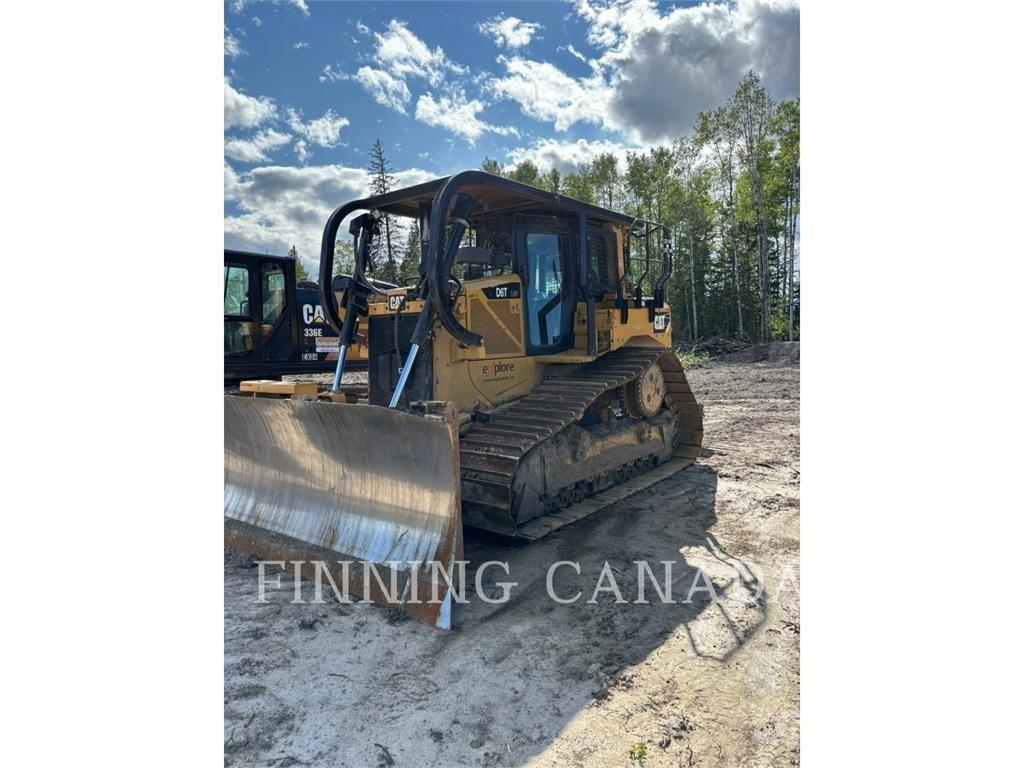 CAT D6T Buldožeri gusjeničari