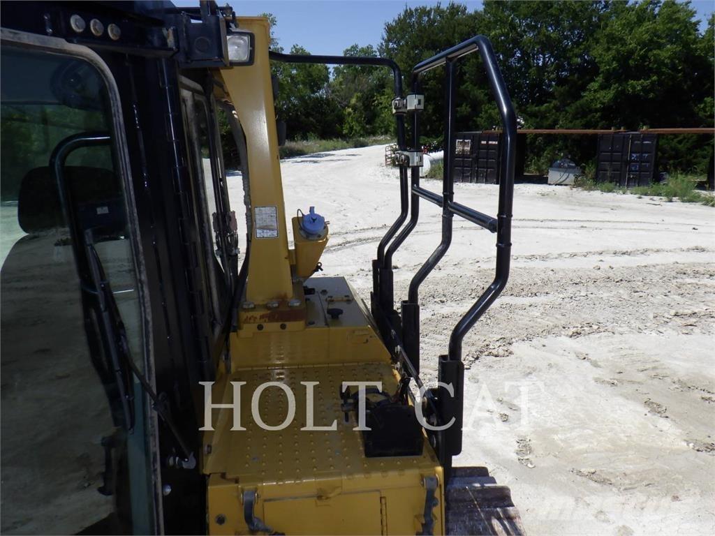 CAT D6T Buldožeri gusjeničari