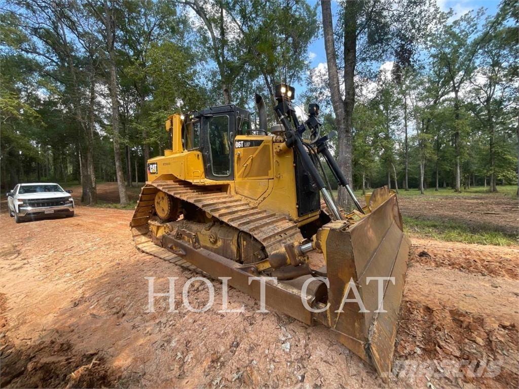 CAT D6T Buldožeri gusjeničari