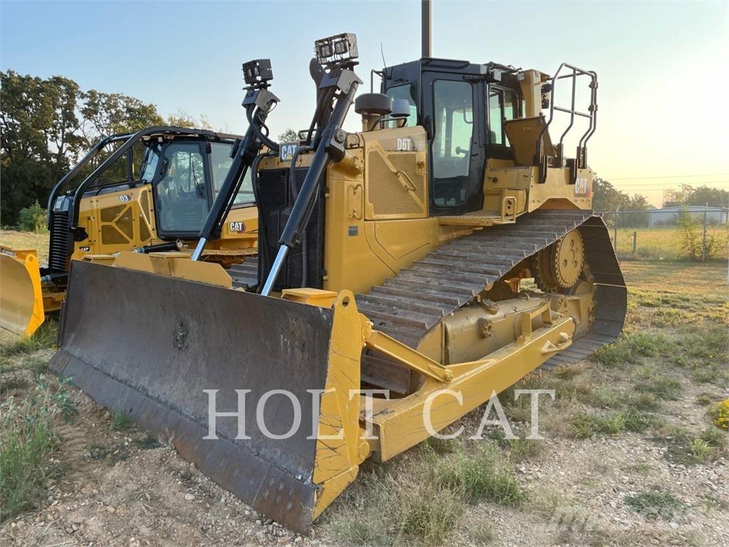 CAT D6T Buldožeri gusjeničari